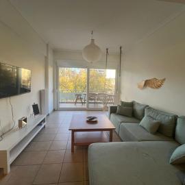 Spacious 3bdr apart w/balcony-5 mins to acropolis