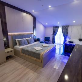 Meros Hotel
