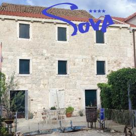Apartmani Pelješac Sova, hotel en Sreser