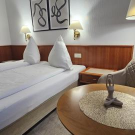 Hotel Garni Vierjahreszeiten, hotel en Bad Staffelstein