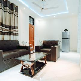 Woodpoint Apartments, hotel en Dawhwenya
