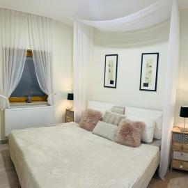 Villa Relax Apartman, Hotel in Gárdony