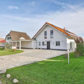 Villa Am Gutshof, Hotel in Trent