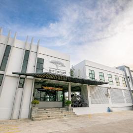 Ban Bang Bua Thong에 위치한 호텔 Chainam-Charmchuree residences cafe and spa