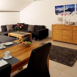 Ferienwohnung "Alpenglück" mit Hallenbad, khách sạn ở Bolsterlang
