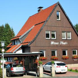 Ferienhaus Thale، فندق في برونلاغ