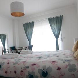 InTune Peniche Property, hotel u gradu Peniše