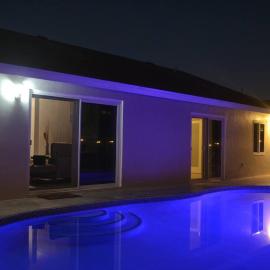 Spacious 4 bedrooms, 2 bathroom house with pool – hotel w mieście Miramar