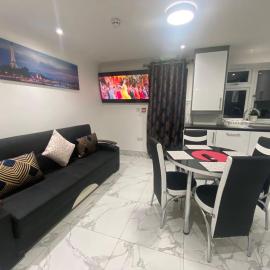 THE ROYAL BOUTIQUE OXFORD LODGE by LONDON SLEEP 6