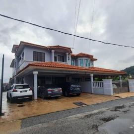 Eighteen Guesthouse, hotel in Kuantan