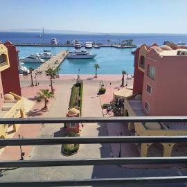 Condo with Breathtaking 's view with 2 bedrooms, hotel in Hurghada
