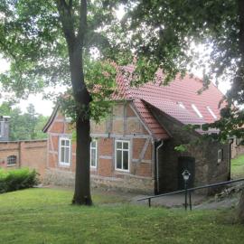 Ferienhaus an der Kirche, hotel u gradu Groß Wokern