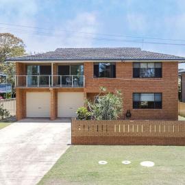 Byron's Beach House Mylestom، فندق في Mylestom
