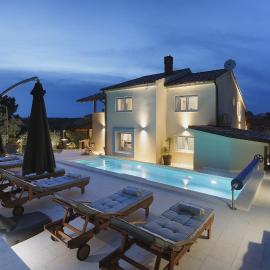Villa Forest Bay near Pula for 8 people - only 300 meters from the beach
