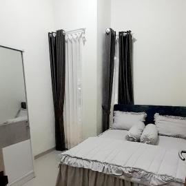Villa Yanti F 7 Permata Garden, hotel a Karangploso