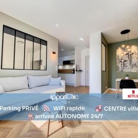 AppartChic - appartement standing - plein Centre & Parking privé, hotelli kohteessa Créon