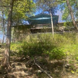 Secluded Lakeview retreat by Eureka Springs-CANOE โรงแรมในยูเรกาสปริงส์