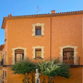 The Corner House of Altafulla - A Stroll from the Beach, in the Heart of the Old Town