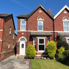 Cosy 4 bedroom house, hotel in Marshside