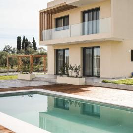 G Quattro Luxury Apartments, Hotel in Lefkímmi