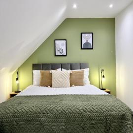 Work stays - FREE Parking - 2-mins to station, hotel in Borehamwood