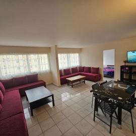 Grand appartement 160m2 equipped for professionnal groups, hotel u gradu Sarsel