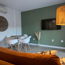 Beautiful and cozy new condo in downtown, hotel v Montrealu
