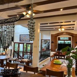 Private and Spacious 4BR 4Bath Villa in Tagaytay , Gated, Near Picnic Grove, hotel u gradu Tagajtaj