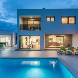 Modern Villa OL&JU for 9 persons in Pula only 1.5 km from the beach with Pool Heating