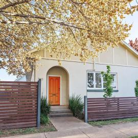 The Orange Door Mudgee -a spacious home in town, hotel sa Mudgee