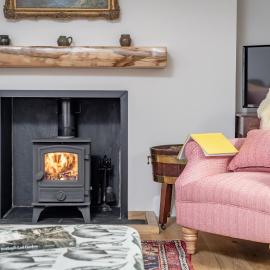 Burnside - gorgeous romantic cottage for 2, Hotel in Monzie