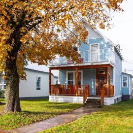 Downtown Home Private Hot Tub Walkable Location