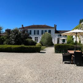 1854 Chassors, Hotel in Chassors