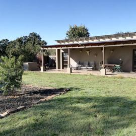 Bundu Camp, Hotel in Heilbron