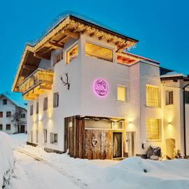 Das Mountain Getaway - Exclusive Mega Chalet Stubai Super Card