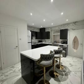 Luxury Travis House, Hotel in Burnley