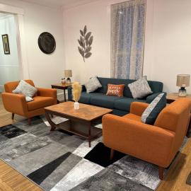Beautiful Bungalow on Main, hotell sihtkohas Madison