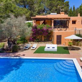 Villa in San Rafael Ibiza Sleeps 12, hotel a Ses Paisses