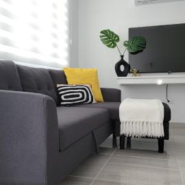 The Yellow Spot Apartments, hotel en Fajardo
