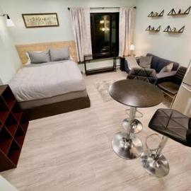 Workspace Studio Ski In Ski Out Portable AC Included, hotelli kohteessa Snowshoe