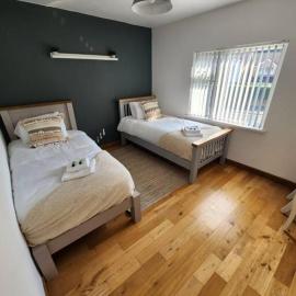 Risca Inspire, hotell i Risca