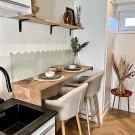 Tiny House in center Aalsmeer I Close to Schiphol & Amsterdam、アールスメールのホテル