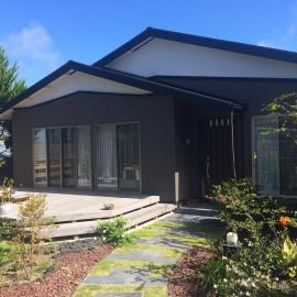 Den House, hotel in Oshima