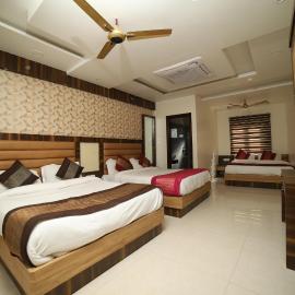 OM SAI B&B