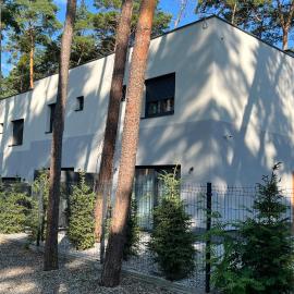 Grey House Apt – hotel w Boszkowie