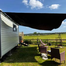 Hunstanton Beachside Glamping - Shepherd Huts & Bell Tents Dog Friendly
