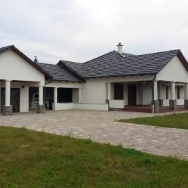 Avalon Vendégház, Hotel in Levelek