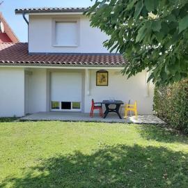 Gîte l'Etape, hôtel à Pirajoux