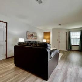 Charming remodeled 2 bed GEM Middletown, hotel a Middletown