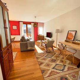 Apartamento familiar en el centro de Benasque con terraza